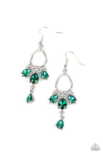 Coming in Clutch - green - Paparazzi earrings