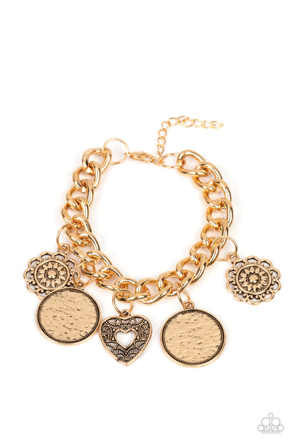 Complete CHARM-ony - gold - Paparazzi bracelet