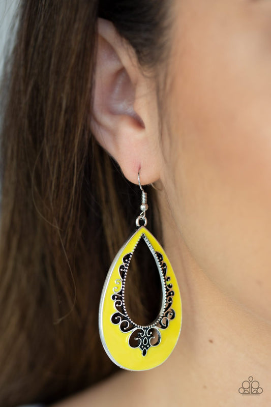 Compliments to the CHIC-yellow-Paparazzi earrings