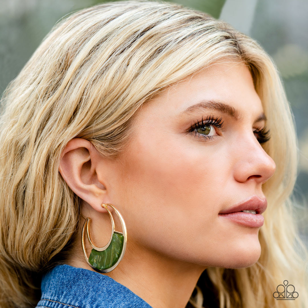 Contemporary Curves - green - Paparazzi earrings