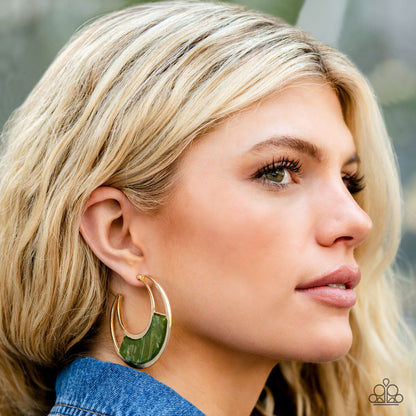 Contemporary Curves - green - Paparazzi earrings