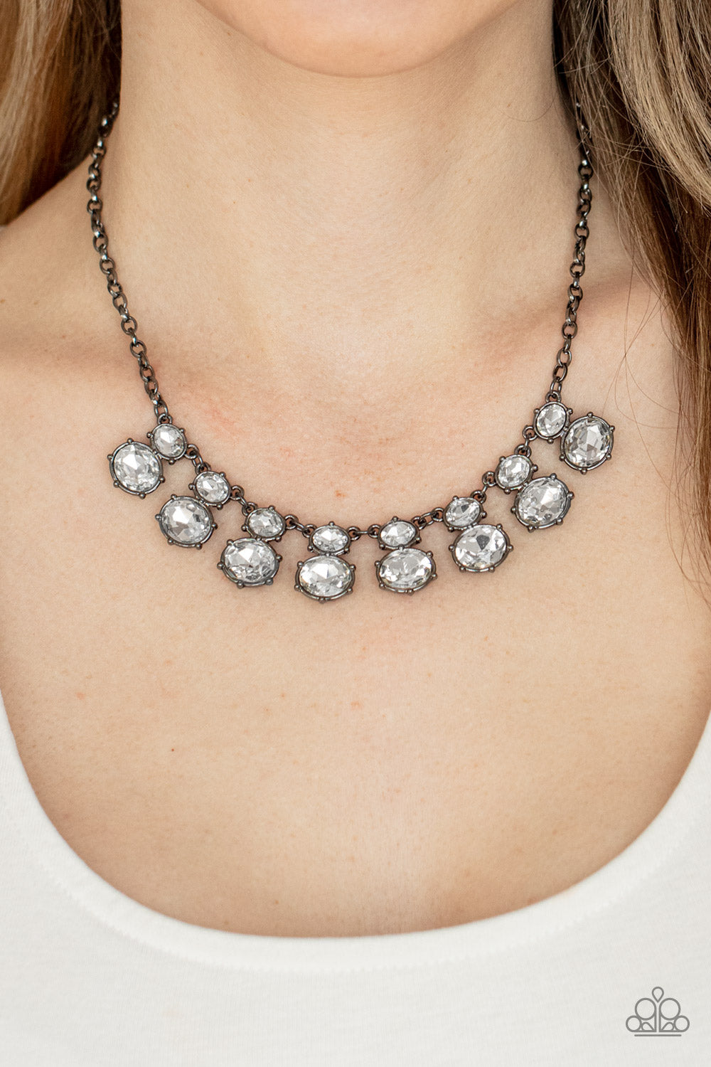 Cosmic Countess - black - Paparazzi necklace