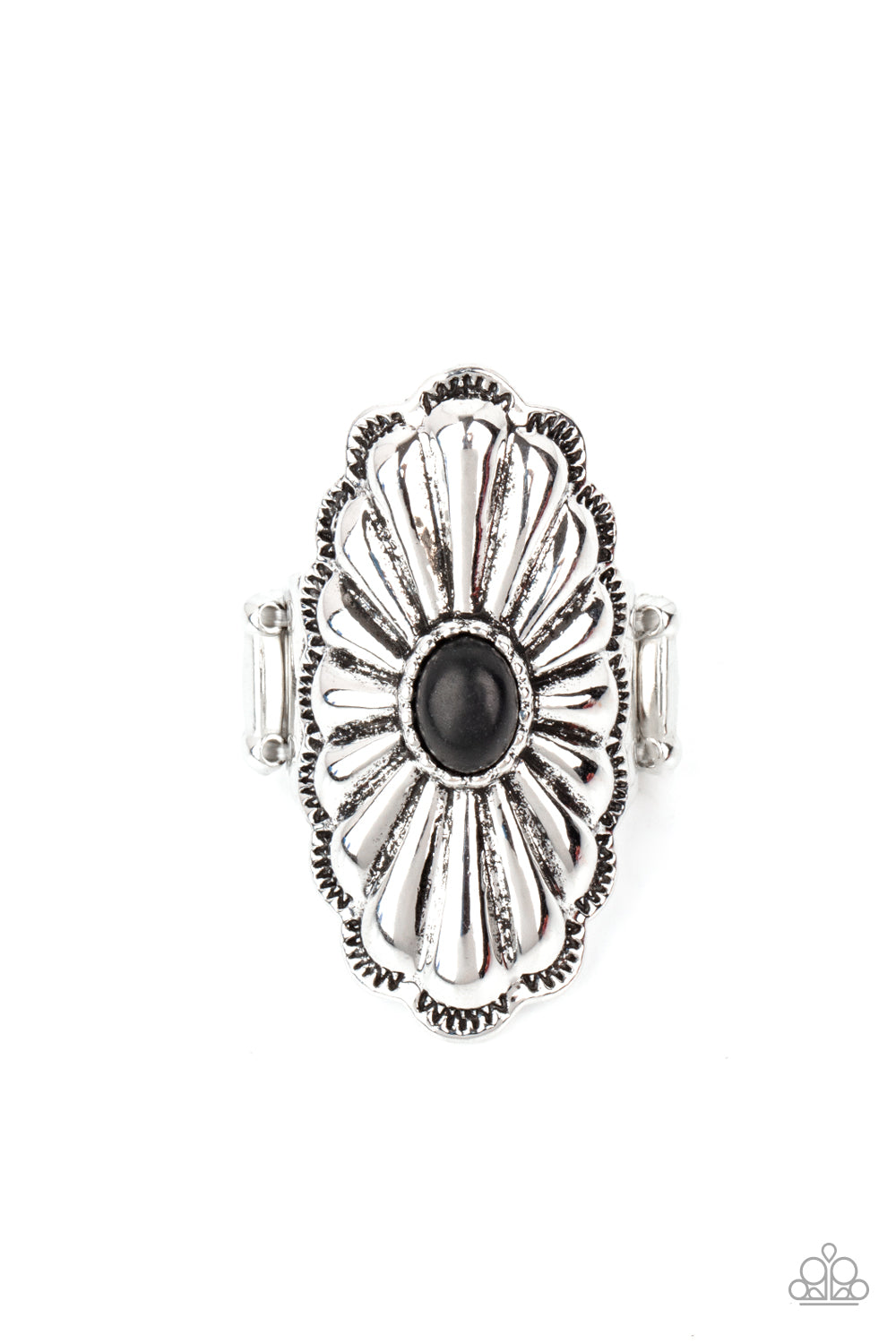 Cottage Couture - black - Paparazzi ring