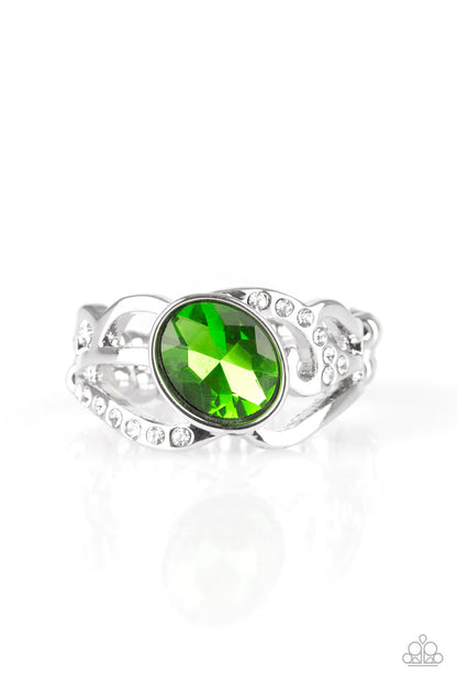 Couldn't Care FLAWLESS - green - Paparazzi ring