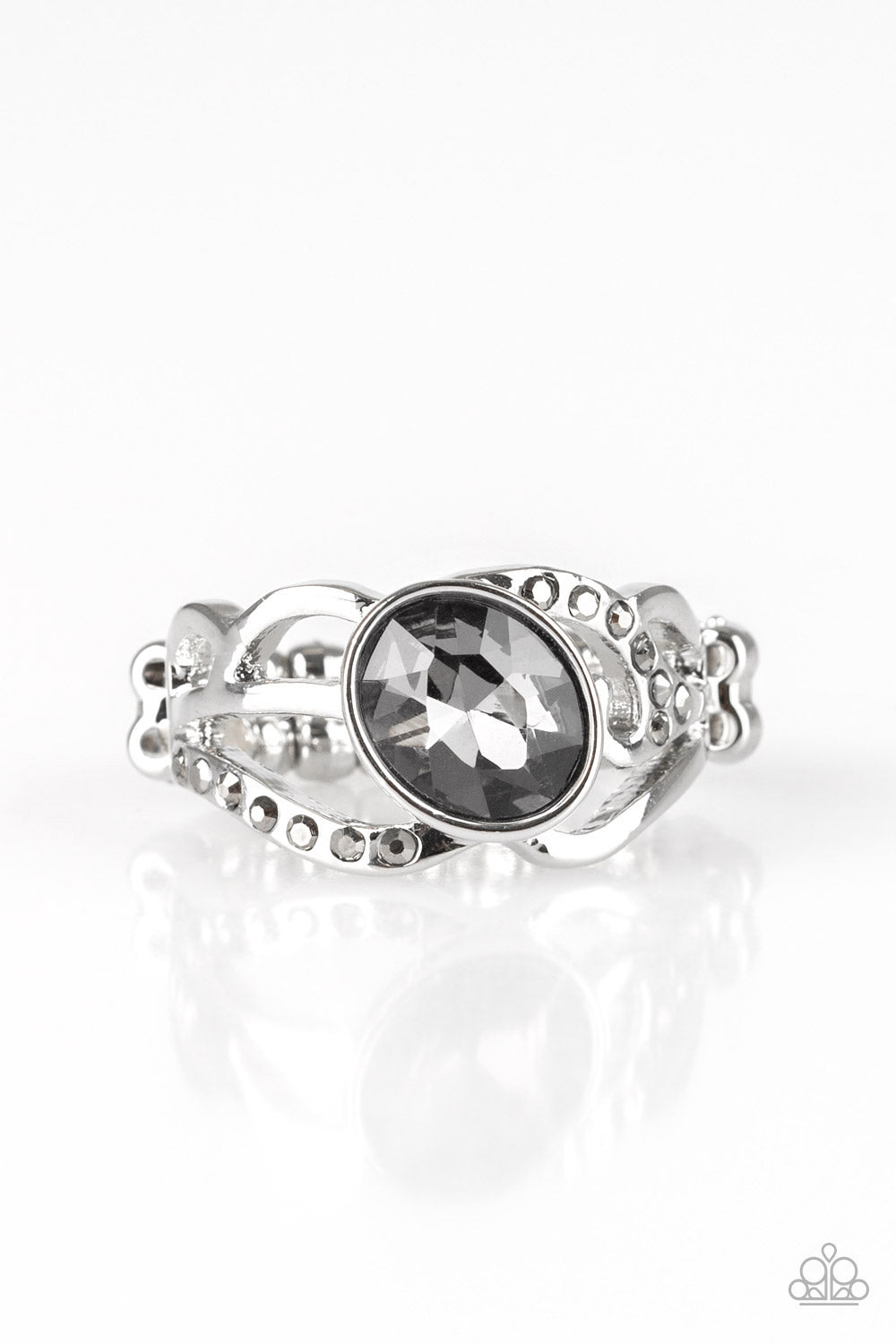 Couldn't Care FLAWLESS - silver - Paparazzi ring