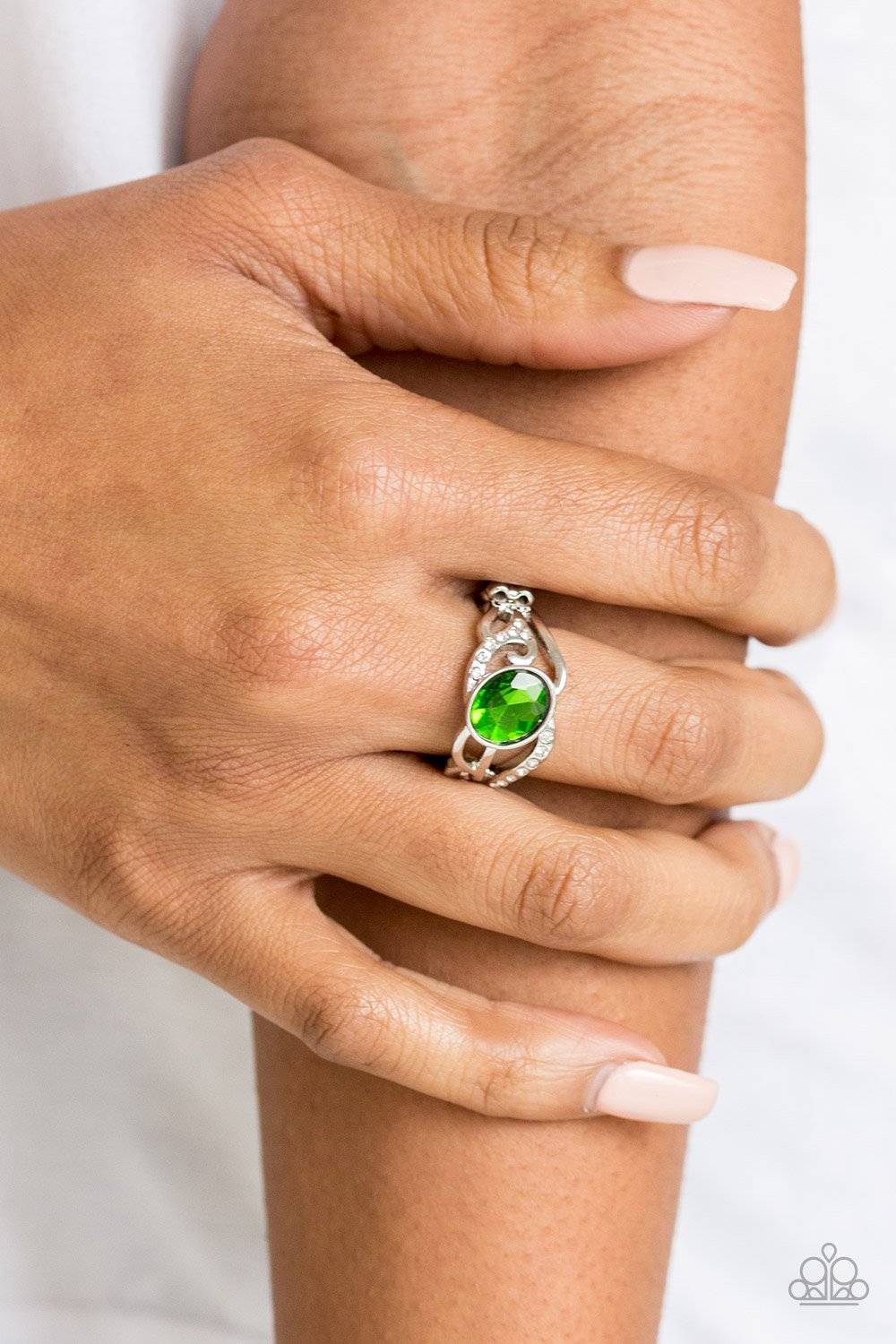Couldnt Care FLAWLESS-green-Paparazzi ring