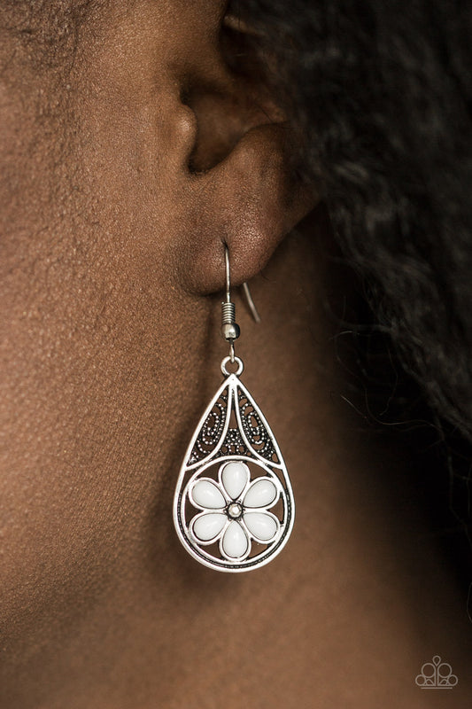 Countryside Cottage - white - Paparazzi earrings