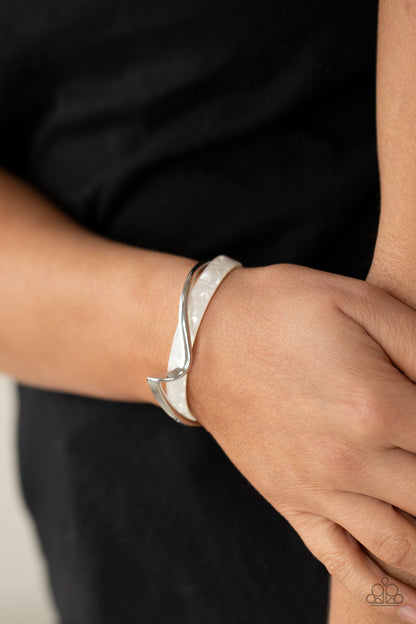 Craveable Curves - white - Paparazzi bracelet