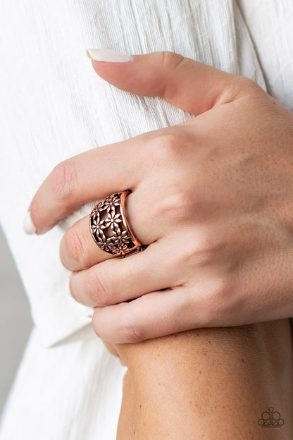 Crazy About Daisies - copper - Paparazzi ring