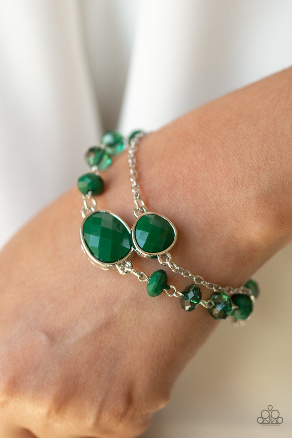 Crowd Pleaser-green-Paparazzi bracelet