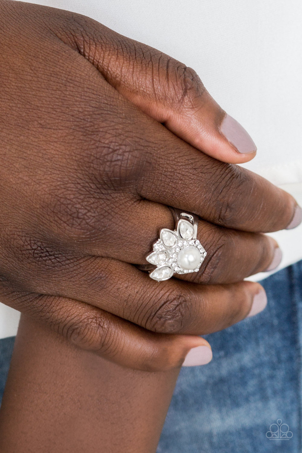 Crown Coronation - white - Paparazzi ring