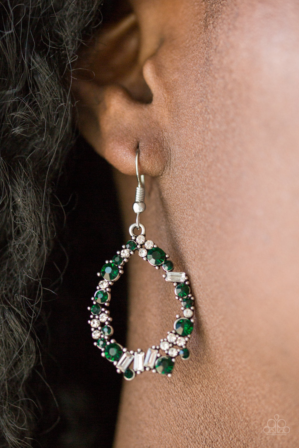 Crushing Couture - green - Paparazzi earrings