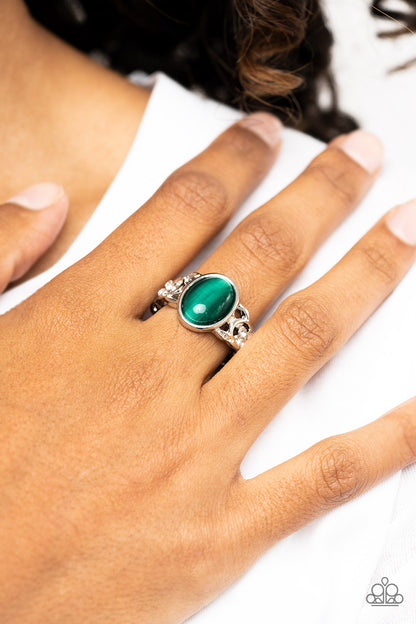 Crystals and Cats Eye - green - Paparazzi ring
