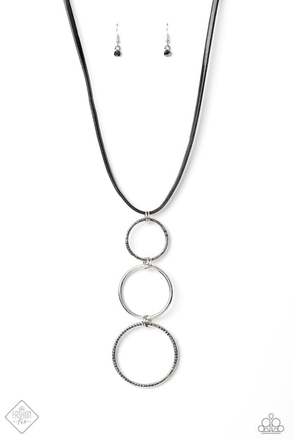 Curvy Couture - silver - Paparazzi necklace