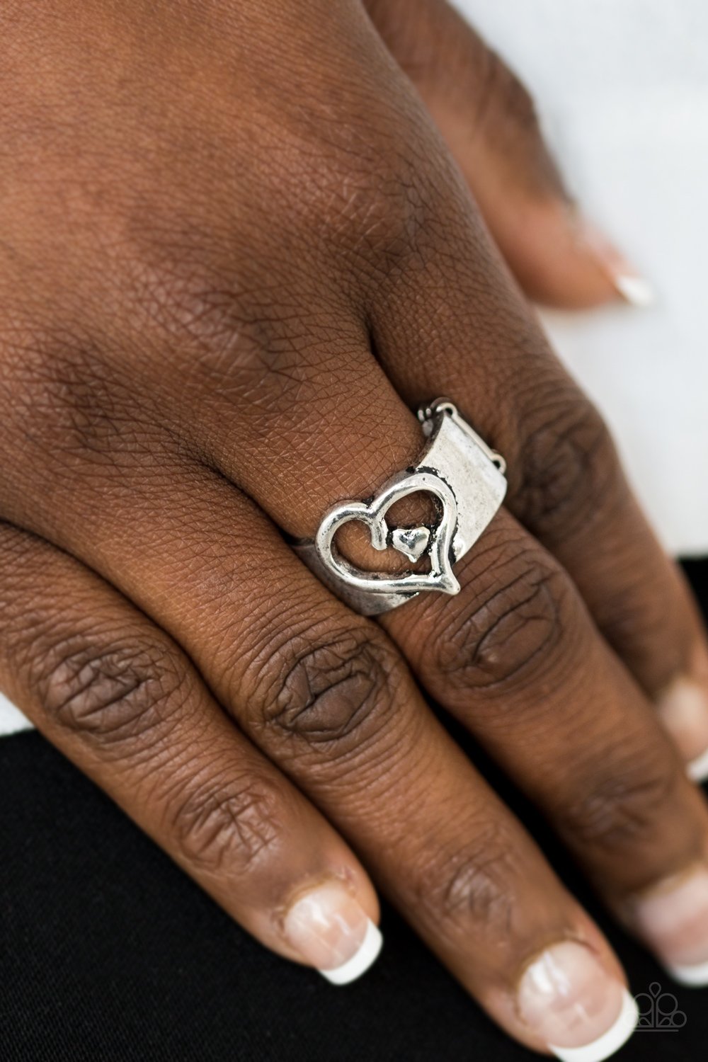 Cute as Cupid - silver - Paparazzi ring