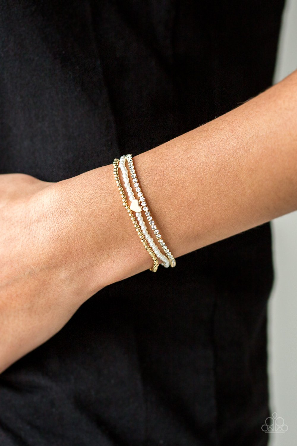 Cuter than Cupid - gold - Paparazzi bracelet
