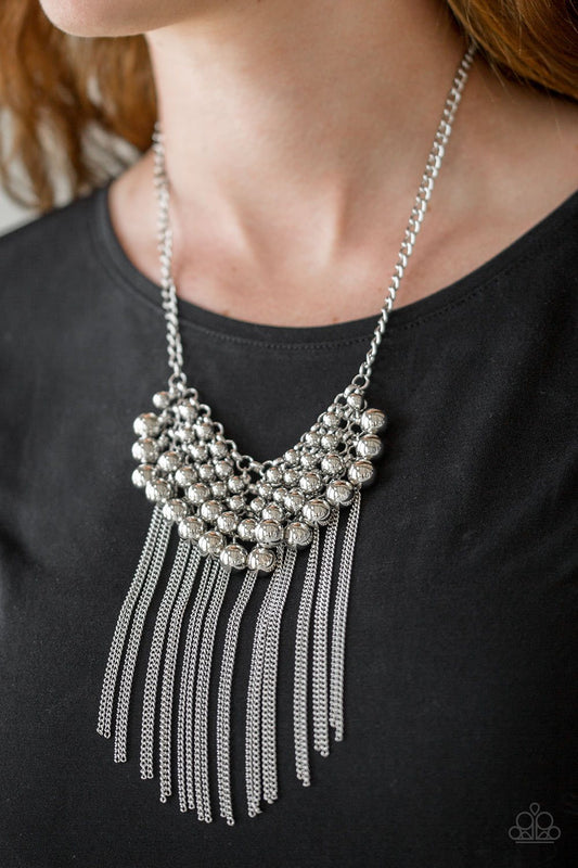 DIVA-de and Rule-silver-Paparazzi necklace
