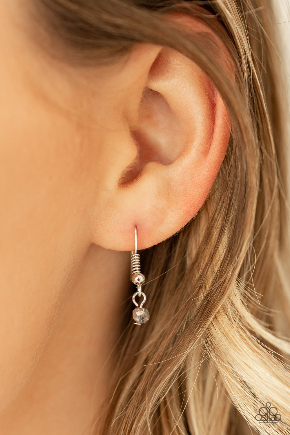 Dainty Demure - silver - Paparazzi necklace