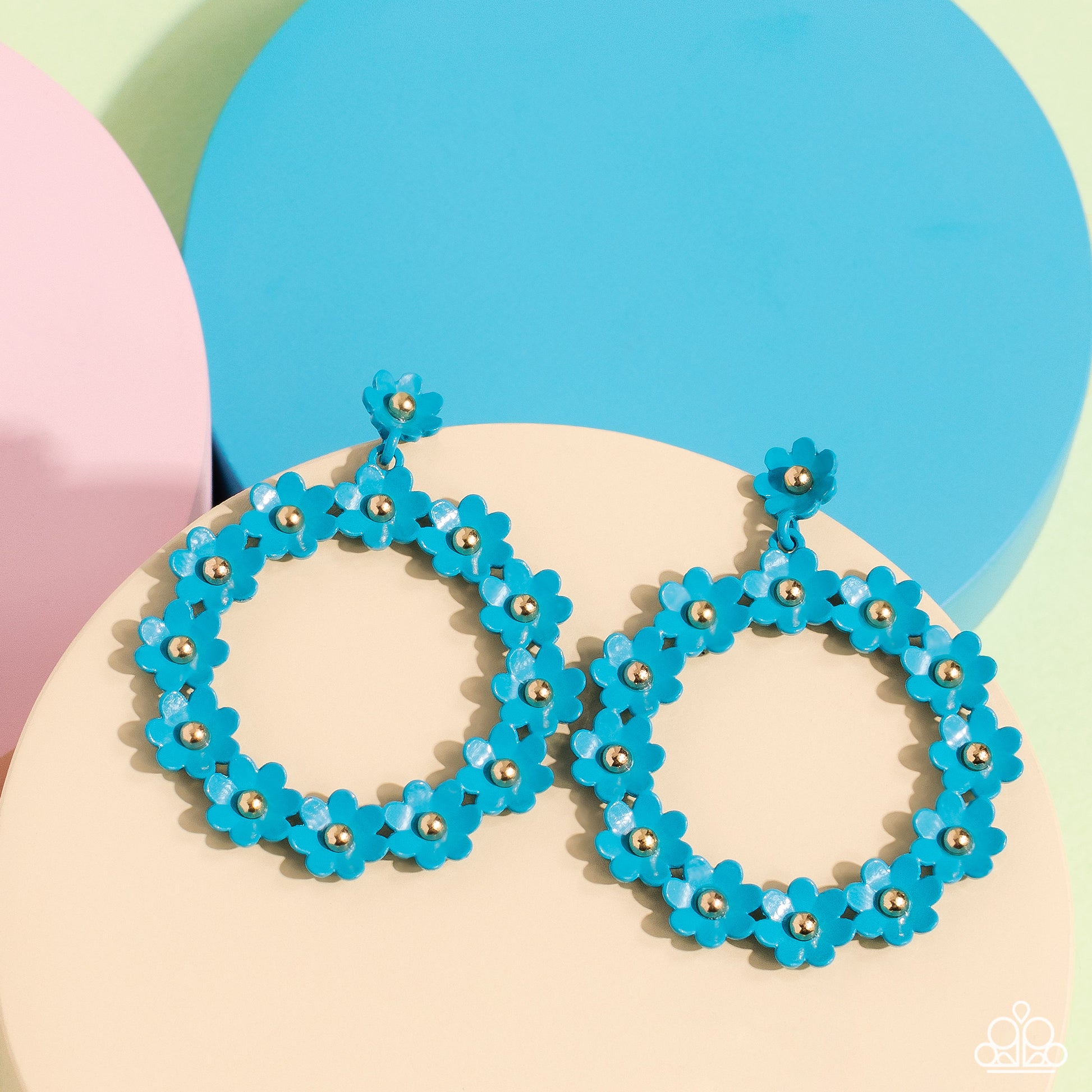 Daisy Meadows - blue - Paparazzi earrings