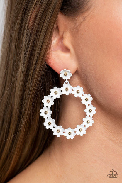 Daisy Meadows - white - Paparazzi earrings