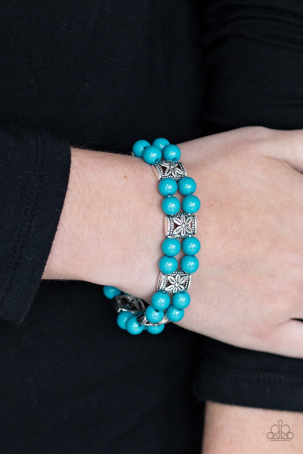 Daisy Debutante-blue-Paparazzi bracelet