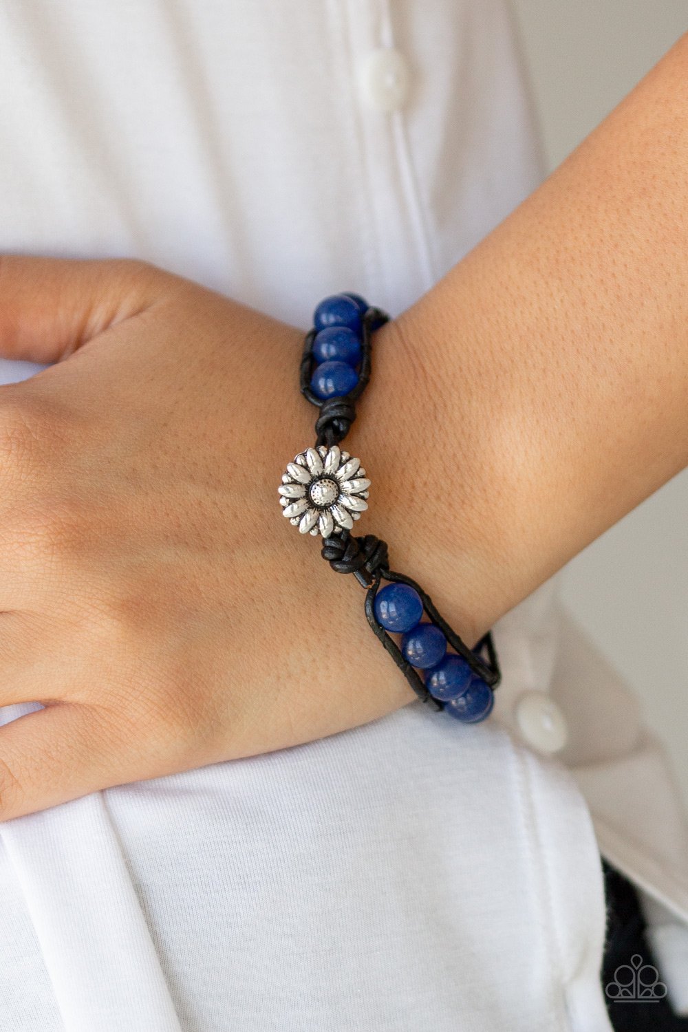Daisy Guru-blue-Paparazzi bracelet