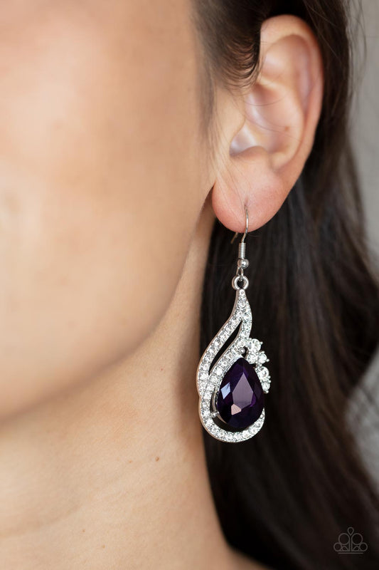 Dancefloor Diva - purple - Paparazzi earrings
