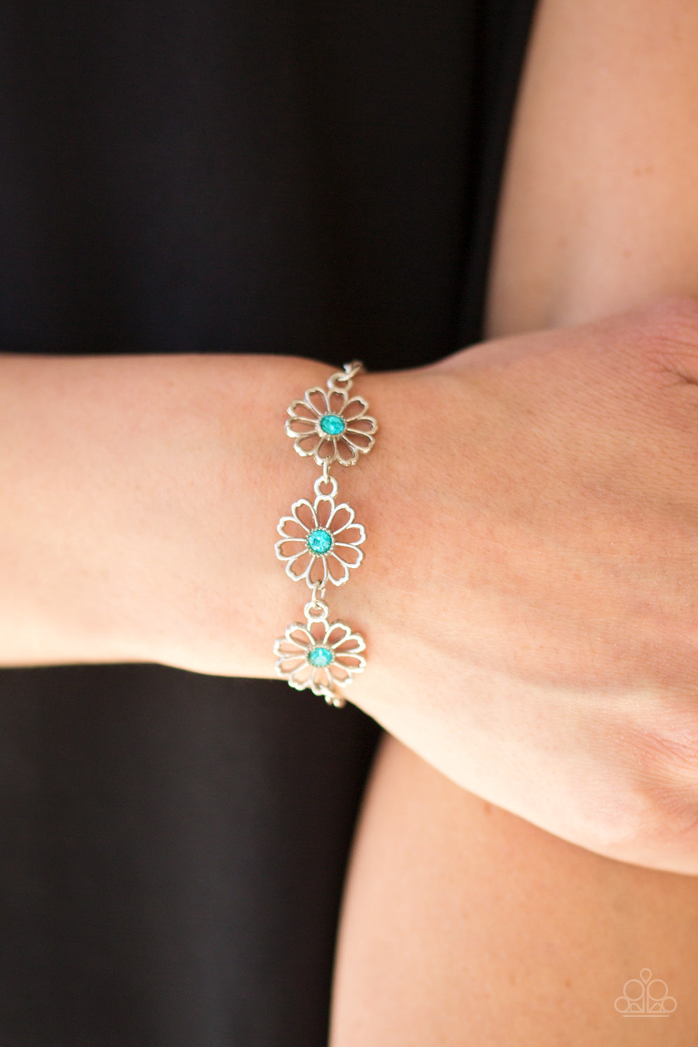 Dancing Daffodils - blue - Paparazzi bracelet