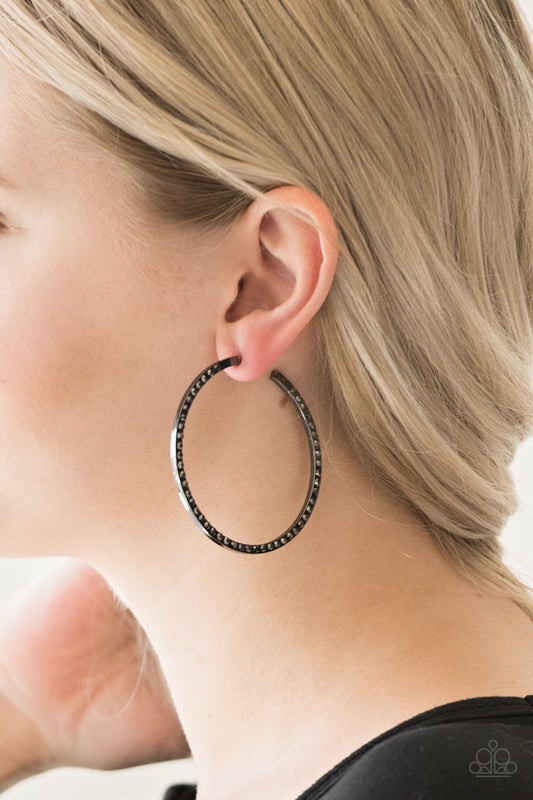 Dangerously Dynamic - black - Paparazzi earrings