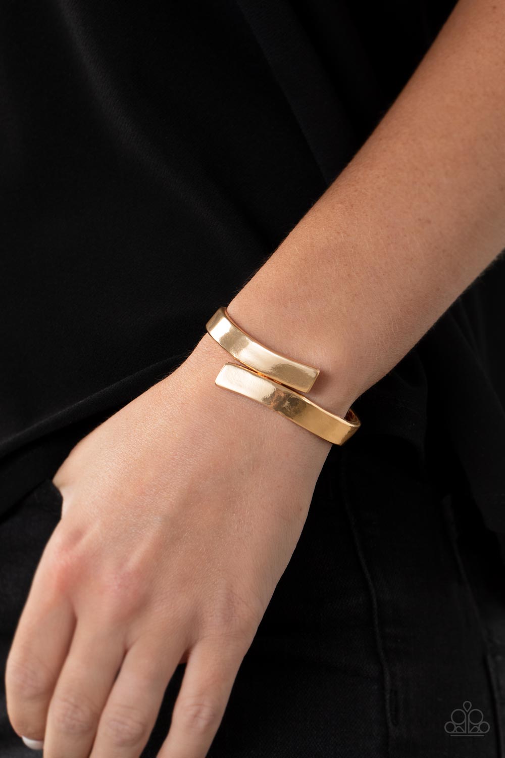 Dare to Flare - gold - Paparazzi bracelet