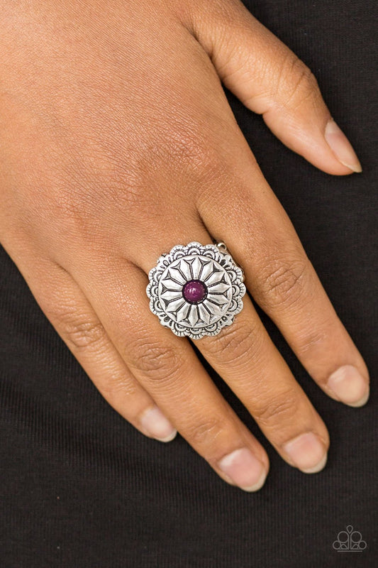 Daring Daisy - purple - Paparazzi ring