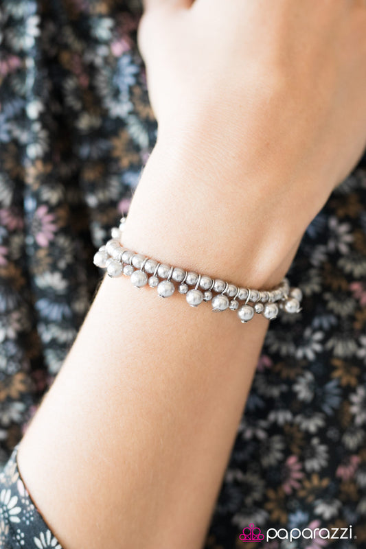 Date With Divine - Silver - Paparazzi bracelet