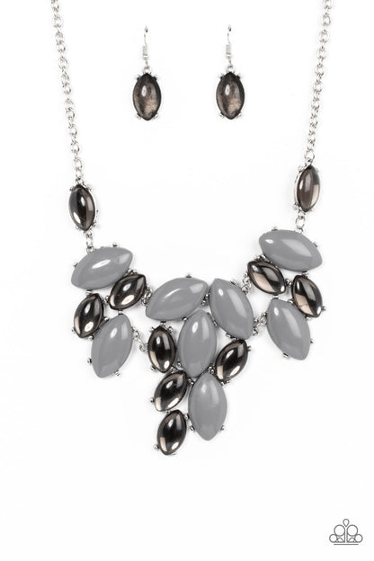 Date Night Nouveau - silver - Paparazzi necklace