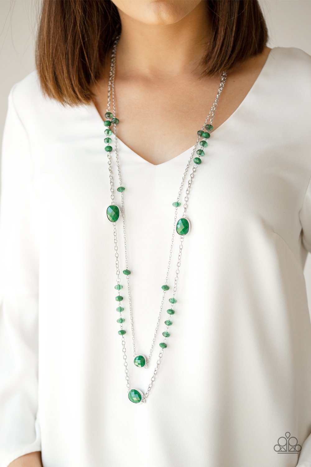 Dazzle the Crowd-green-Paparazzi necklace
