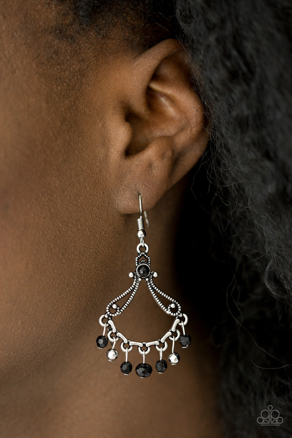 Dazzling Date Night - black - Paparazzi earrings