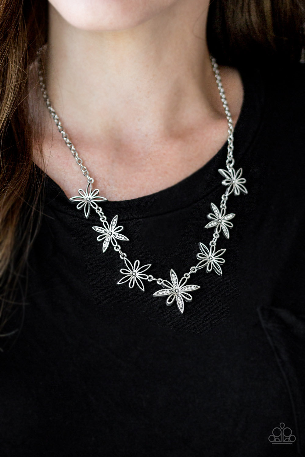 Decked Out in Daisies - white - Paparazzi necklace