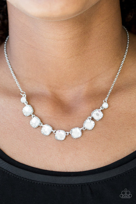 Deluxe Luxe - white - Paparazzi necklace