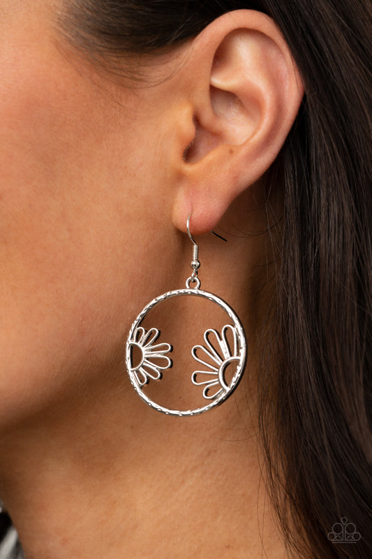 Demurely Daisy - silver - Paparazzi earrings