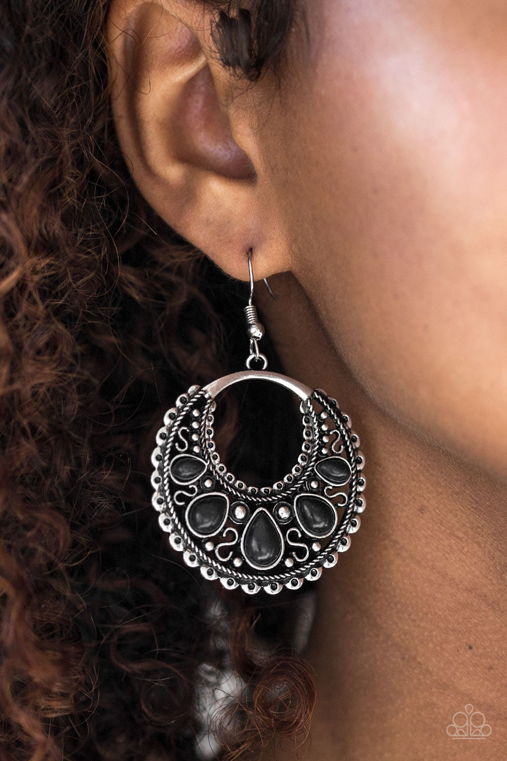 Desert Springs - black - Paparazzi earrings
