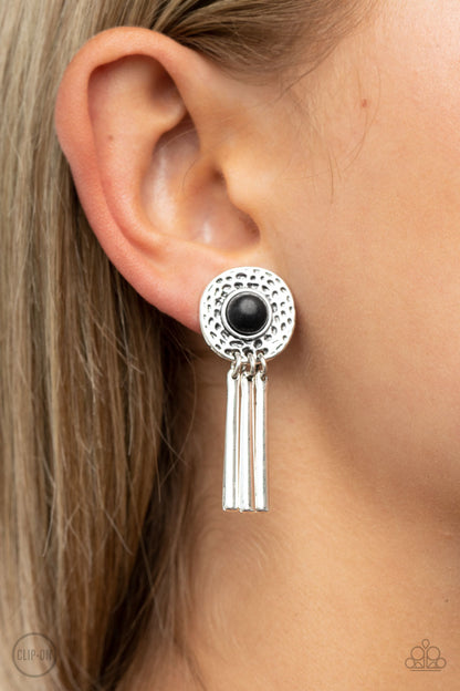 Desert Amulet - black - Paparazzi CLIP ON earrings