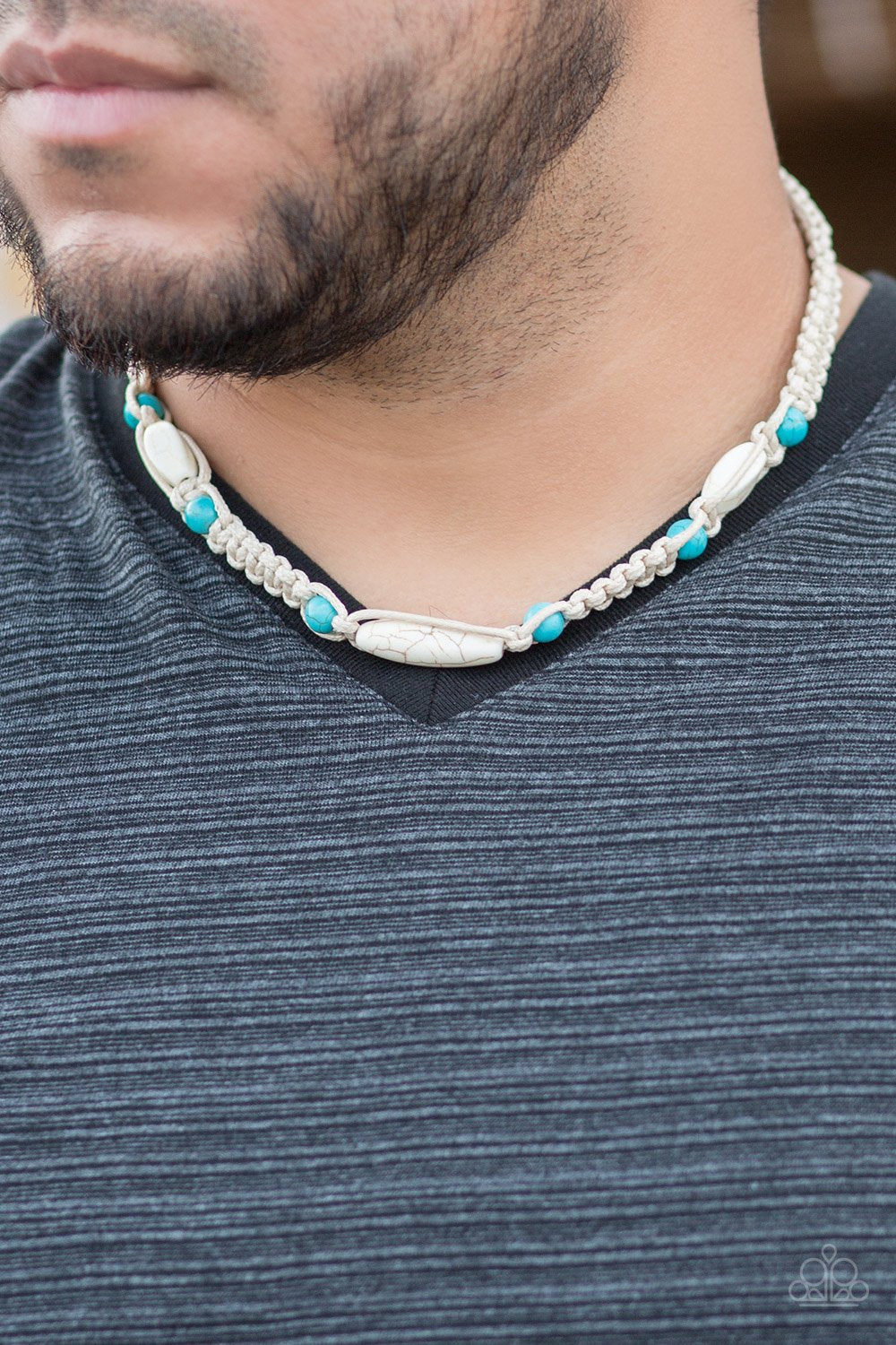 Desert Cliffs - white - Paparazzi necklace