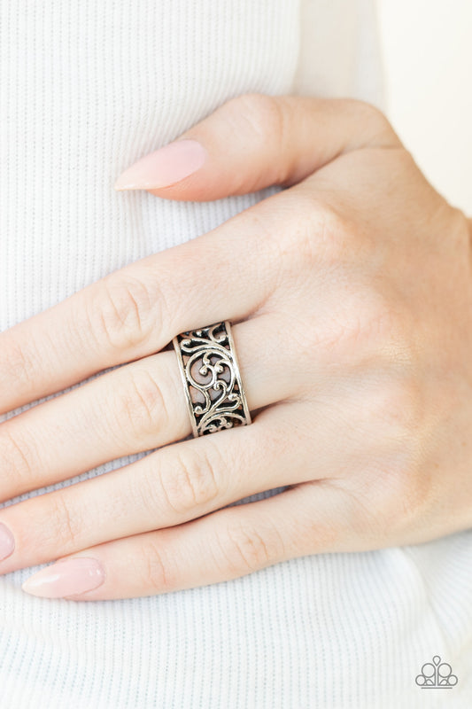 Di-VINE Design - silver - Paparazzi ring