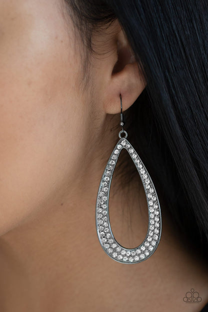 Diamond Distraction - black - Paparazzi earrings