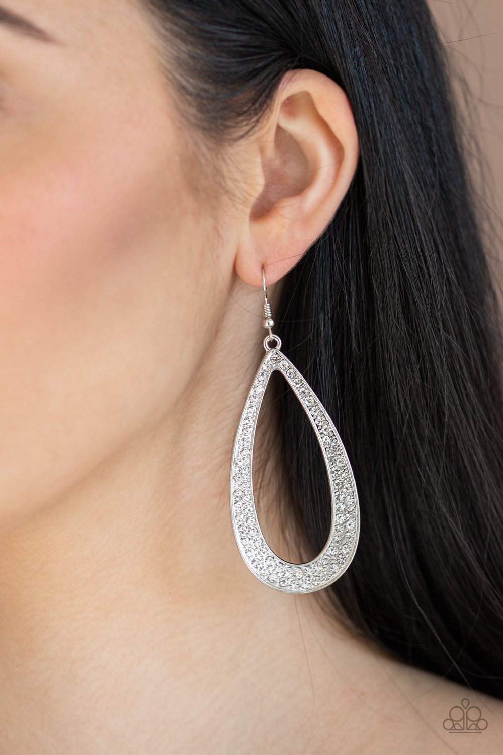 Diamond Distraction - white - Paparazzi earrings