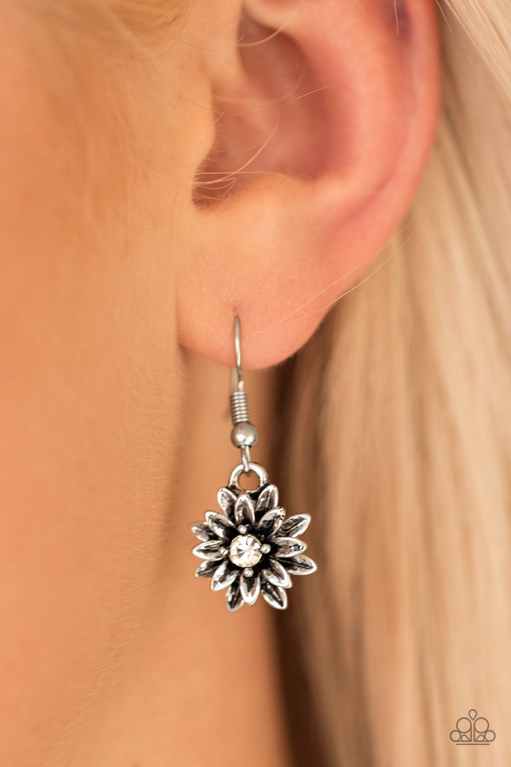 Diamonds and Daisies - white - Paparazzi earrings