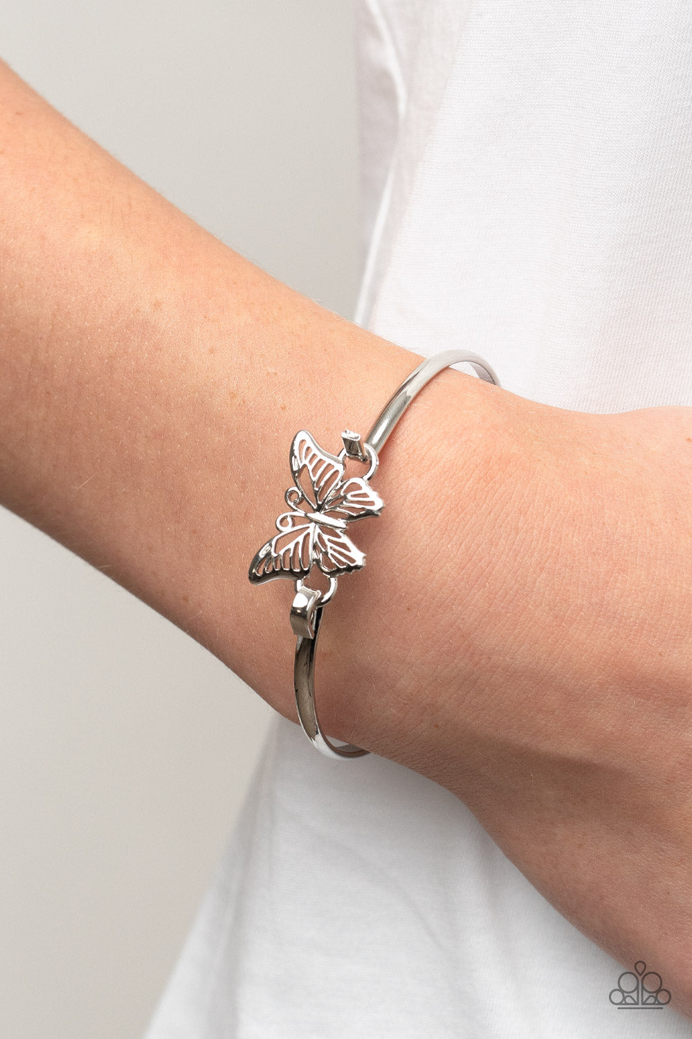 Did I FLUTTER? - silver - Paparazzi bracelet