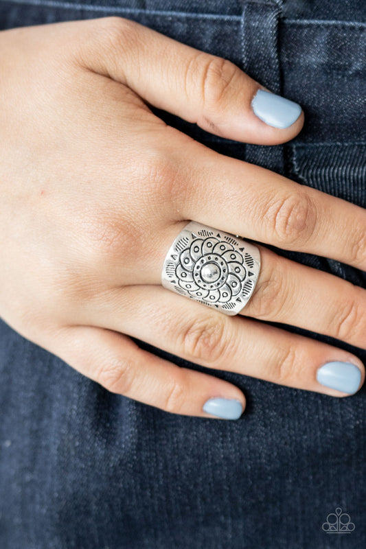 Dig It - silver - Paparazzi ring