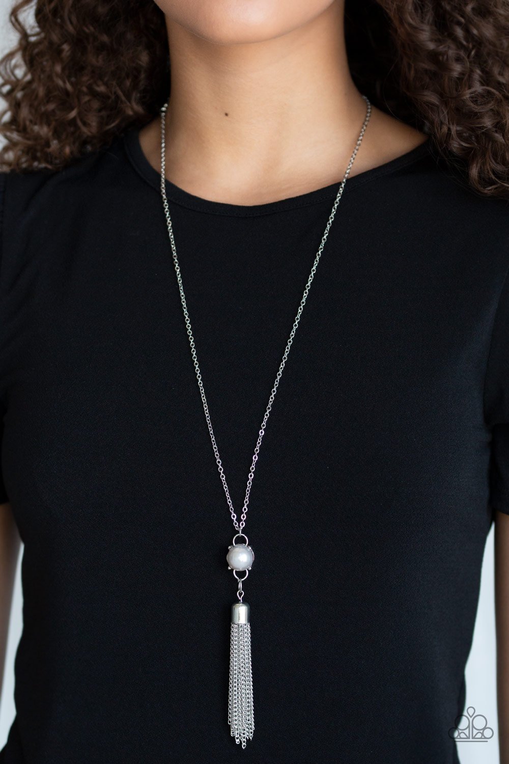 Diva Dance Party-silver-Paparazzi necklace