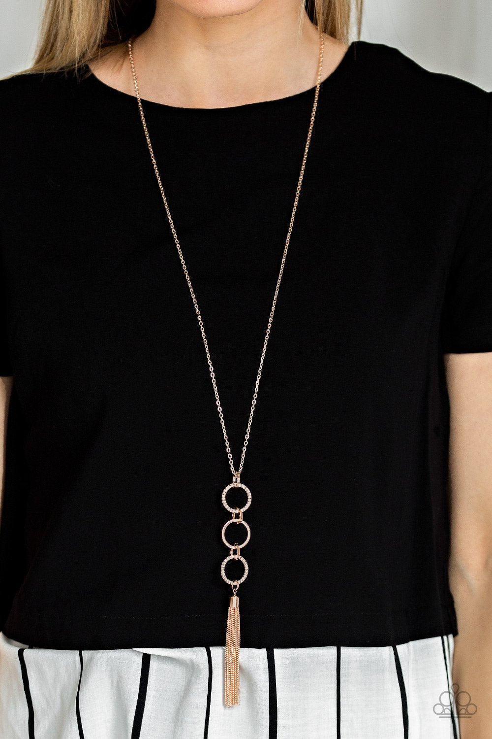 Diva in Diamonds-rose gold-Paparazzi necklace