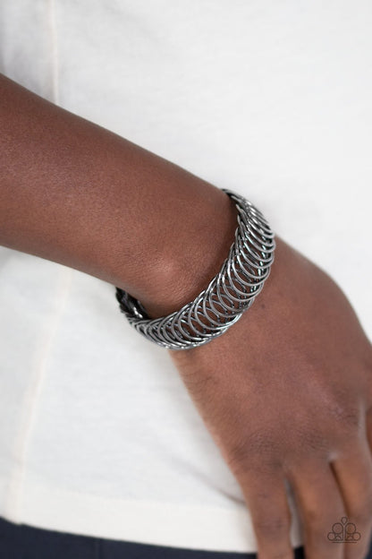 Dizzingly Demure-black-Paparazzi bracelet